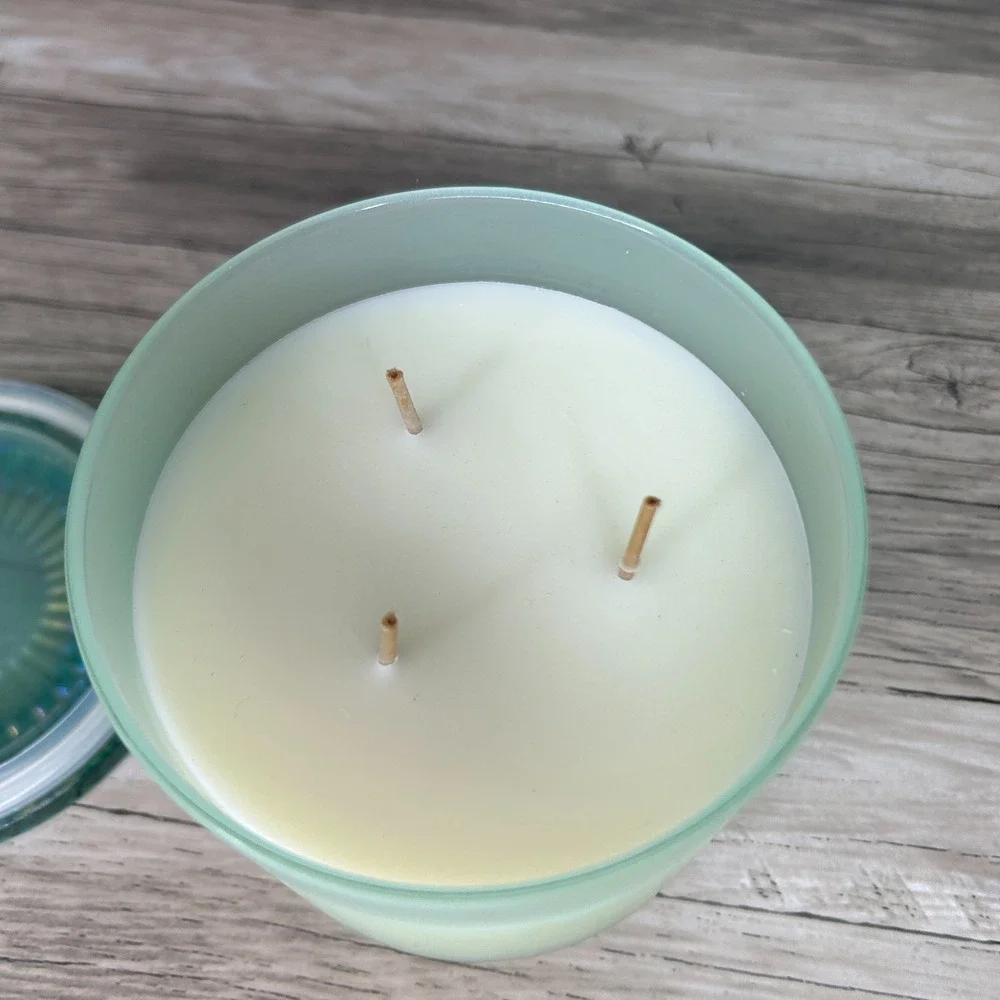 Bath And Body Works White Barn Vanilla Bean Noel Candle 3-wick